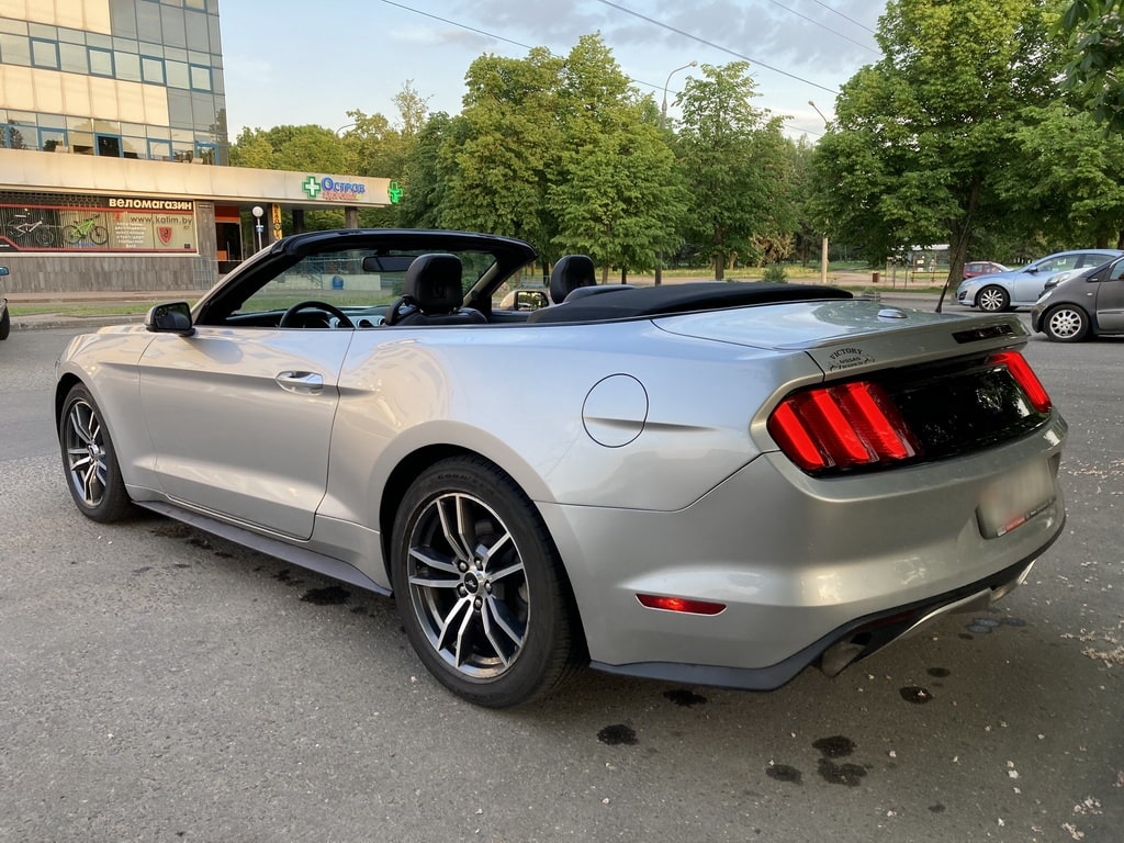 Прокат Ford Mustang Cabrio Silver 2019 в Симферополе на сутки – аренда  кабриолета Форд без водителя, цена