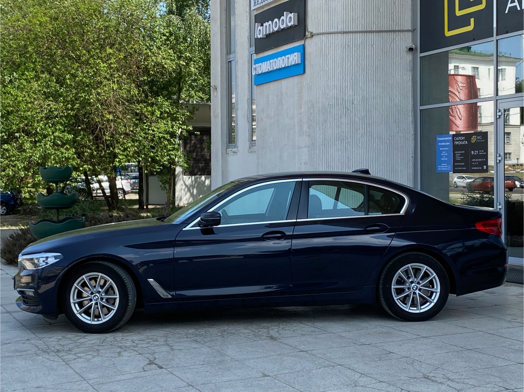 Прокат BMW 5er G30 Business 2019 в Симферополе на сутки – аренда авто без  водителя, цена