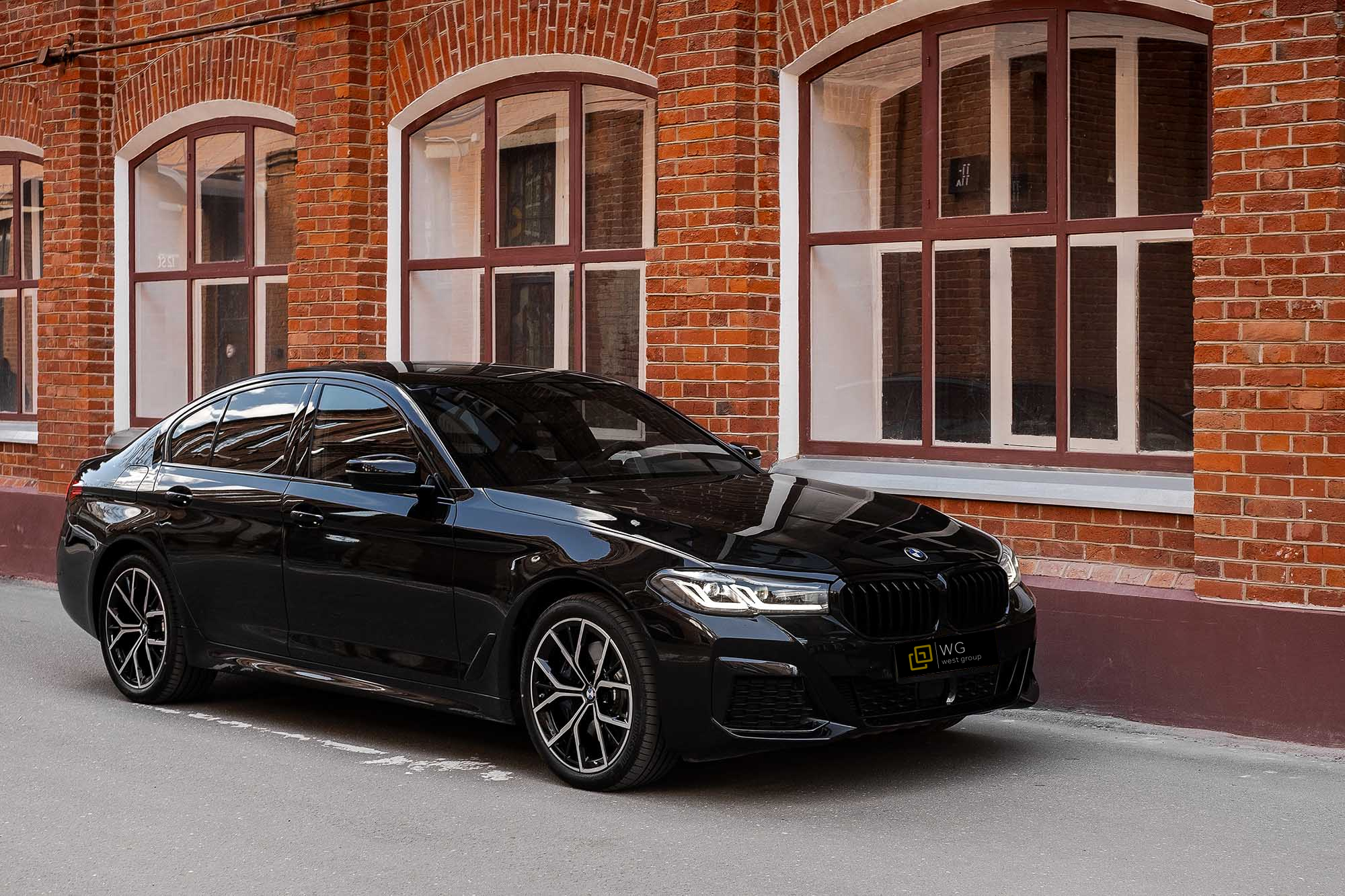 Прокат BMW 5er G30 M-Sport 2017 в Симферополе на сутки – аренда авто без  водителя, цена