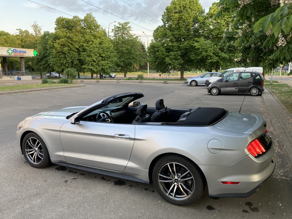 Прокат Ford Mustang Cabrio Silver 2019 в Симферополе на сутки – аренда  кабриолета Форд без водителя, цена